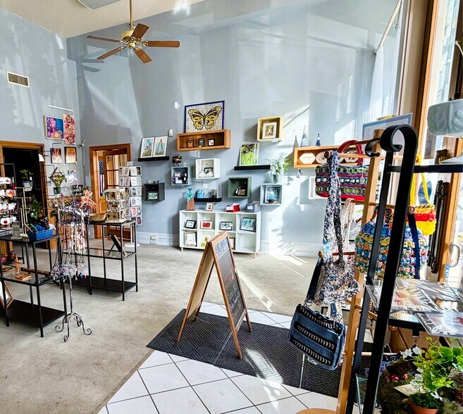 More Photos Of 422 Washington St, Columbus Storefront Retail Office For Lease