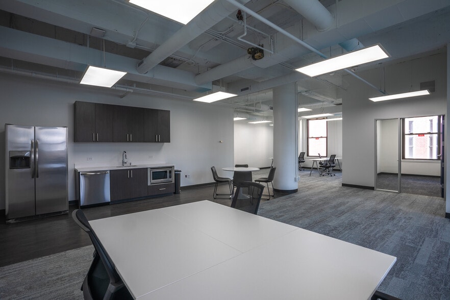 More Photos Of 15 S 9th St, Minneapolis Office For Sale