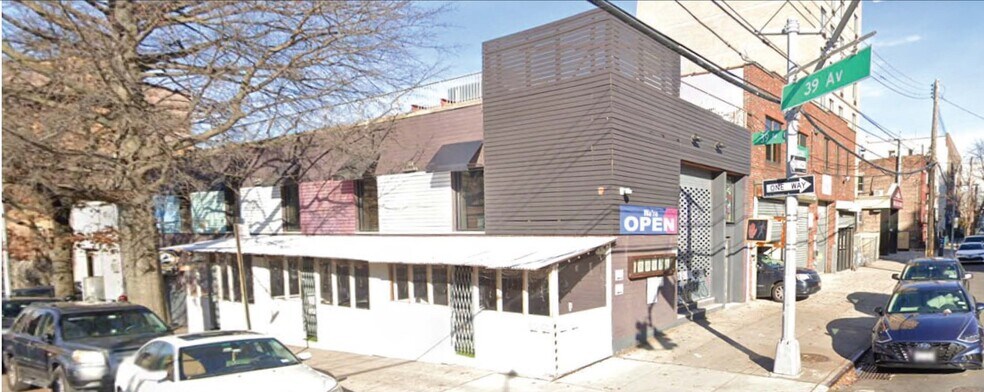 Primary Photo Of 38-40 Crescent St, Long Island City Restaurant For Sale