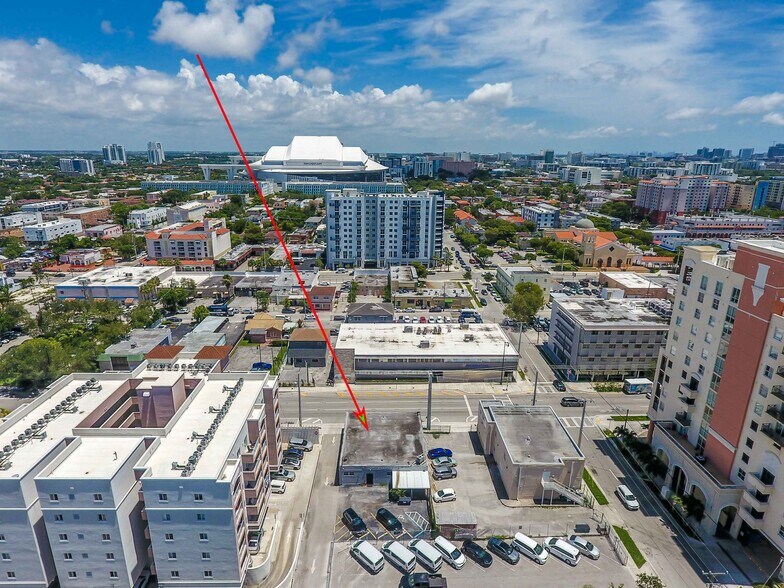 More Photos Of 1410 SW 1st St, Miami General Retail For Lease