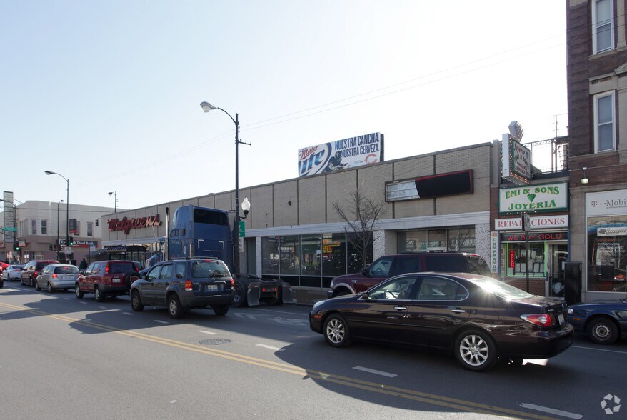 More Photos Of 4005-4013 W 26th St, Chicago Storefront Retail Office For Lease