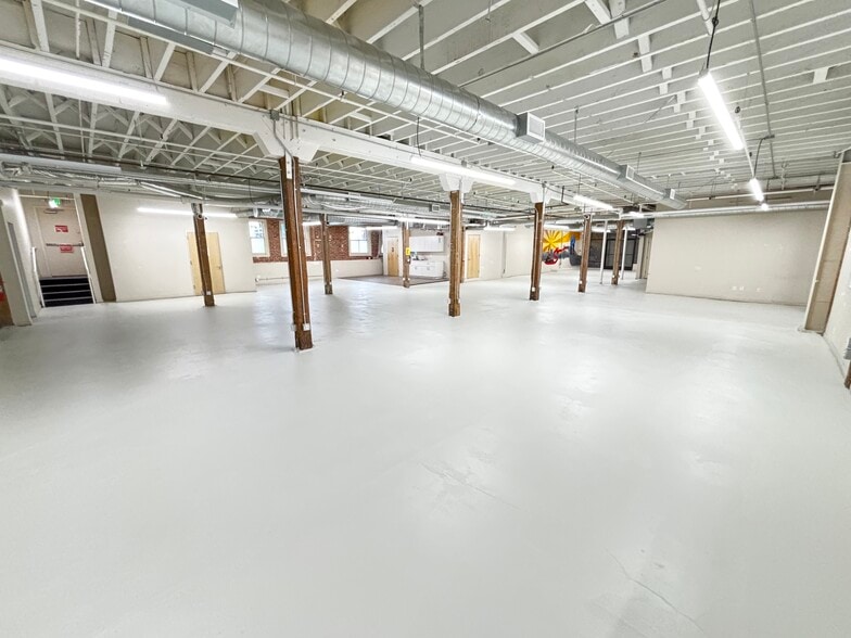 More Photos Of 230-236 8th St, San Francisco Light Manufacturing For Lease