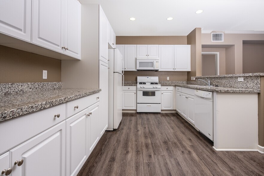 More Photos Of 2855 Foothill Blvd, La Verne Apartments For Lease