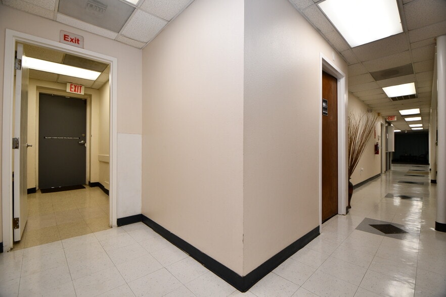 More Photos Of 7118 Harrisburg Blvd, Houston Medical For Sale