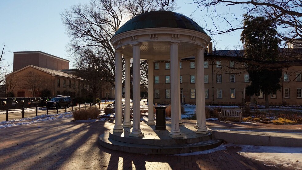 More Photos Of 203 E Franklin St, Chapel Hill Storefront For Sale
