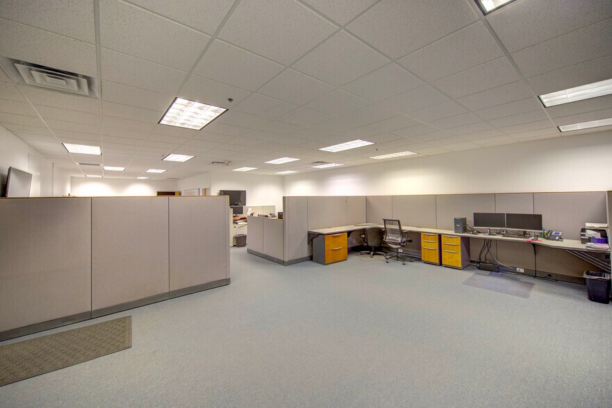 More Photos Of 1065 Marauder St, Chico Manufacturing For Lease
