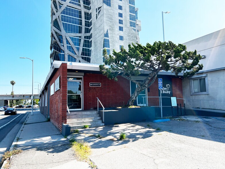Primary Photo Of 5800-5830 W Jefferson Blvd, Los Angeles Flex For Lease