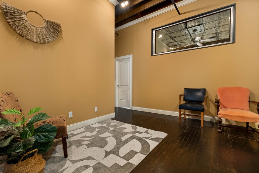 More Photos Of 247 Broad St, Kingsport Loft Creative Space For Sale