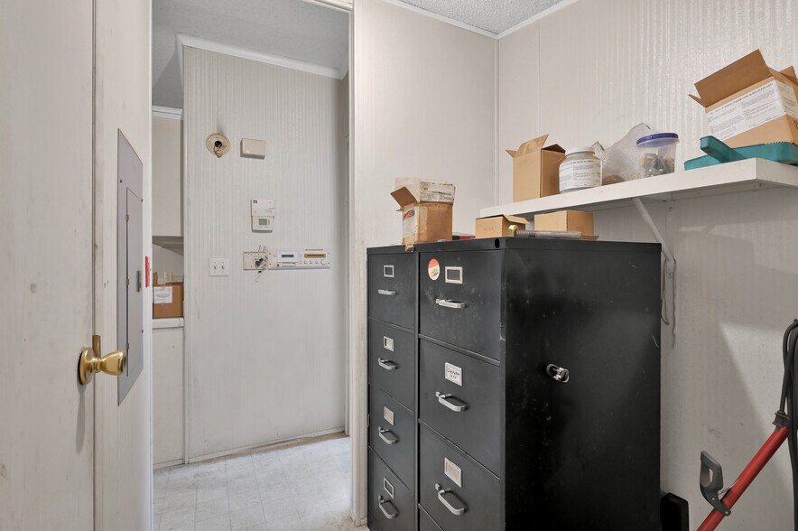 More Photos Of 480 Bowling rd, Pointblank Manufacturing For Sale