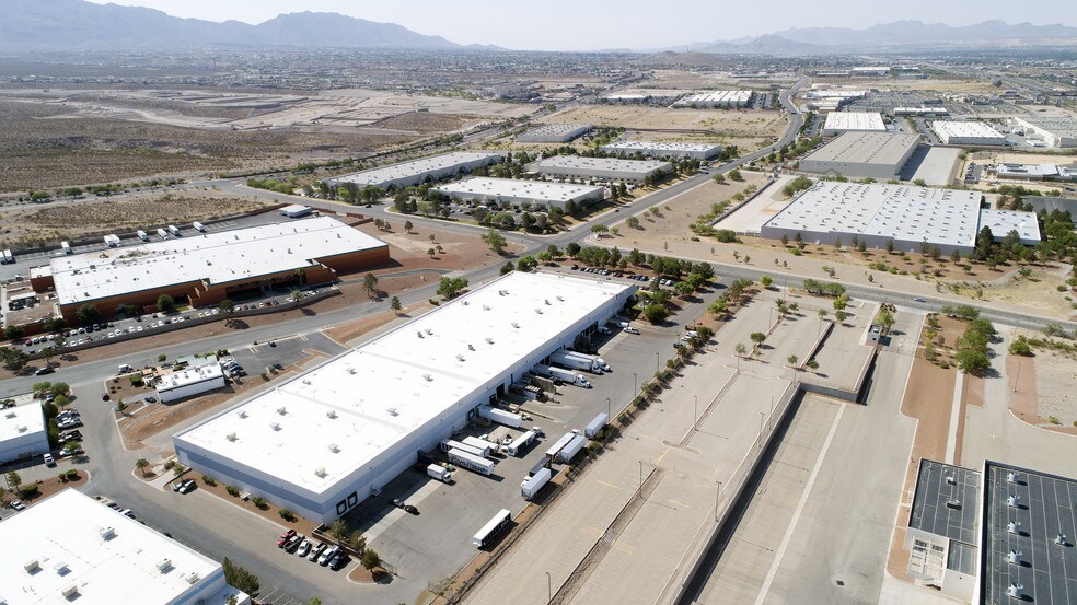 More Photos Of 6750 N Desert Blvd, El Paso Distribution For Lease