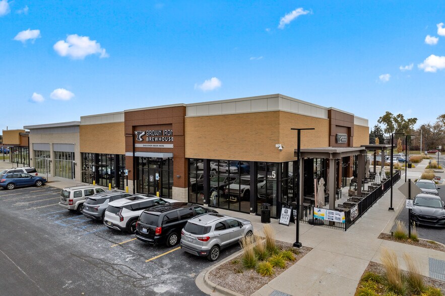 More Photos Of Woodward Ave, Royal Oak Unknown For Lease