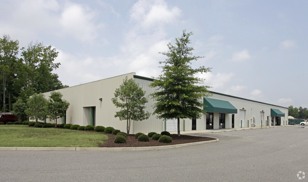 Primary Photo Of 2100 Aluminum Ave, Hampton Warehouse For Lease