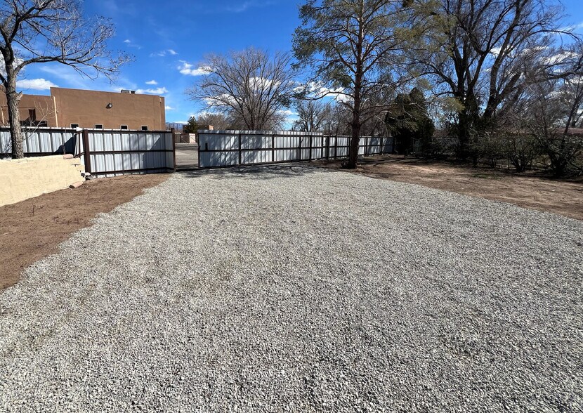 More Photos Of 1143 Gatewood Ave SW, Albuquerque Trailer Camper Park For Sale