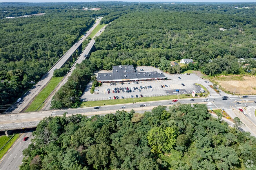 More Photos Of 1800 Mendon Rd, Cumberland Storefront For Lease