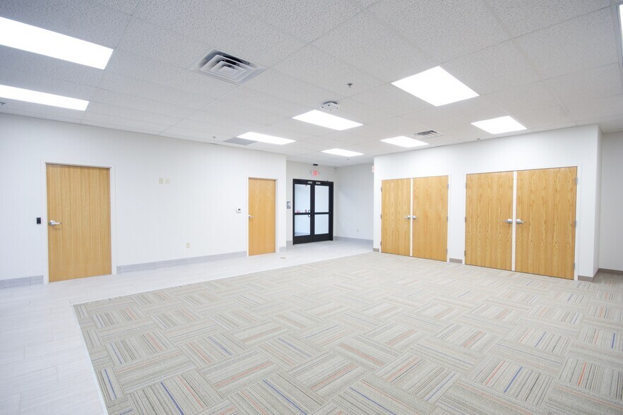 More Photos Of 175 Patriot Dr, Pittston Industrial For Sale
