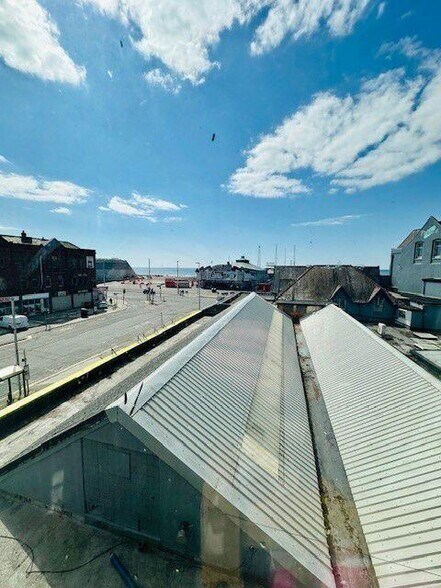 More Photos Of 4 Station Rd, Blackpool Hotel For Sale