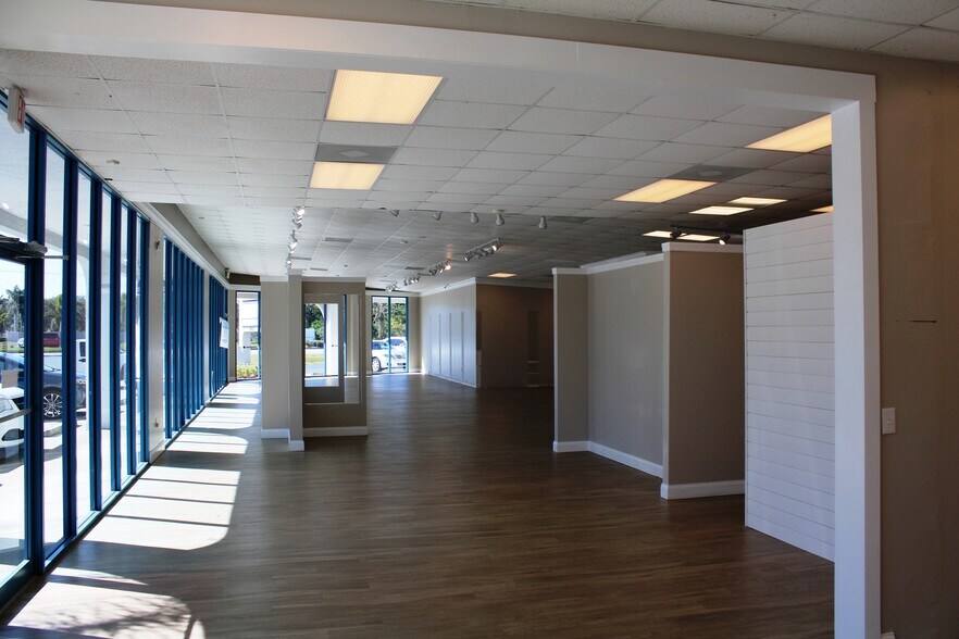 More Photos Of 15881 S Tamiami Trl, Fort Myers Unknown For Lease