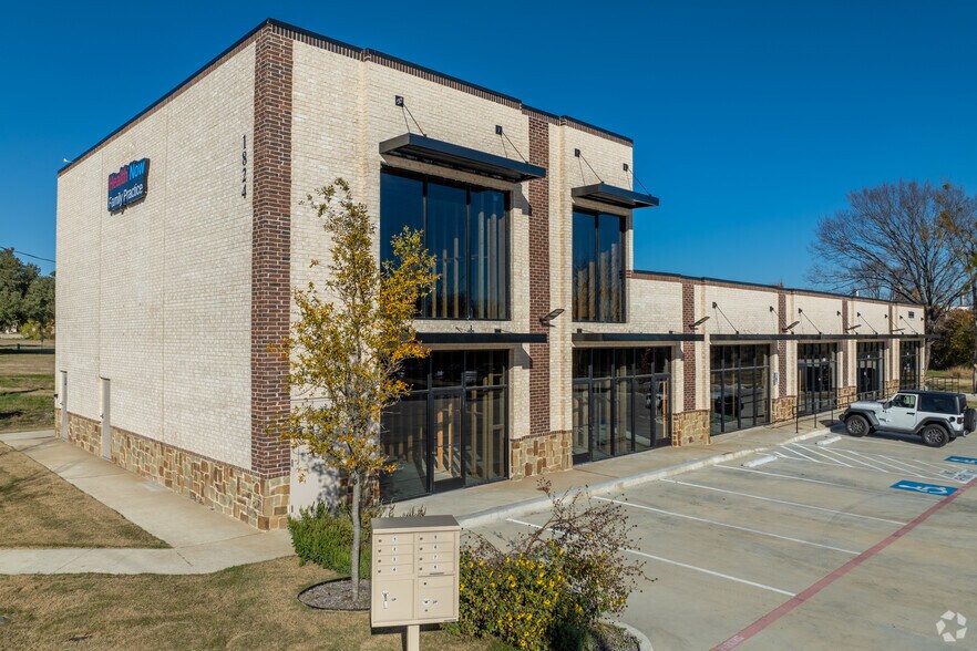 More Photos Of 1824 N Hampton Rd, DeSoto Coworking Space