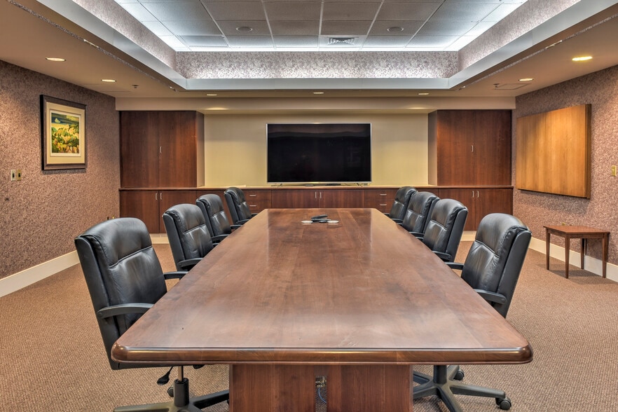 More Photos Of 10 Bowman Dr, Keene Warehouse For Sale