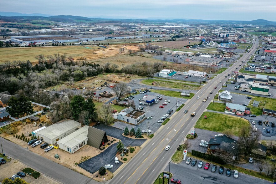 More Photos Of 3006 S Main St, Harrisonburg Storefront Retail Office For Sale