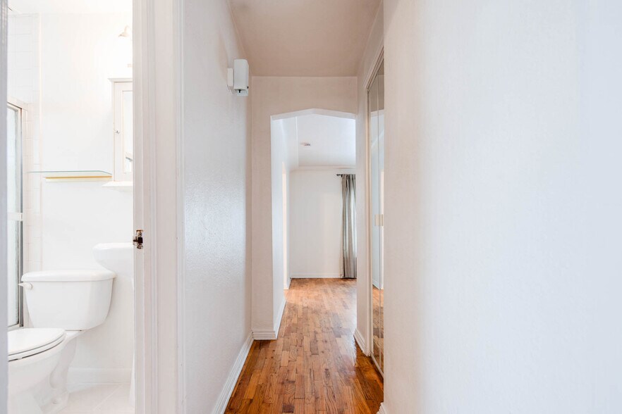 More Photos Of 127 N Pearl St, Denver Multifamily For Sale