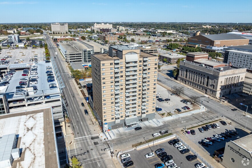 More Photos Of 615 Park St, Des Moines Apartments For Sale