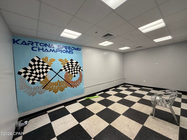 More Photos Of 7099 US-98, Panama City Beach General Retail For Lease