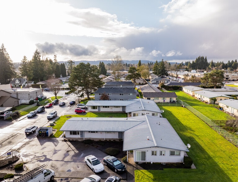 More Photos Of 1061-1067 Ring St, Salem Apartments For Sale