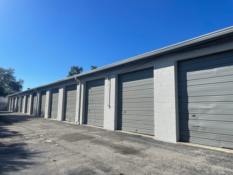 More Photos Of 2157 Range Rd, Clearwater Warehouse For Lease