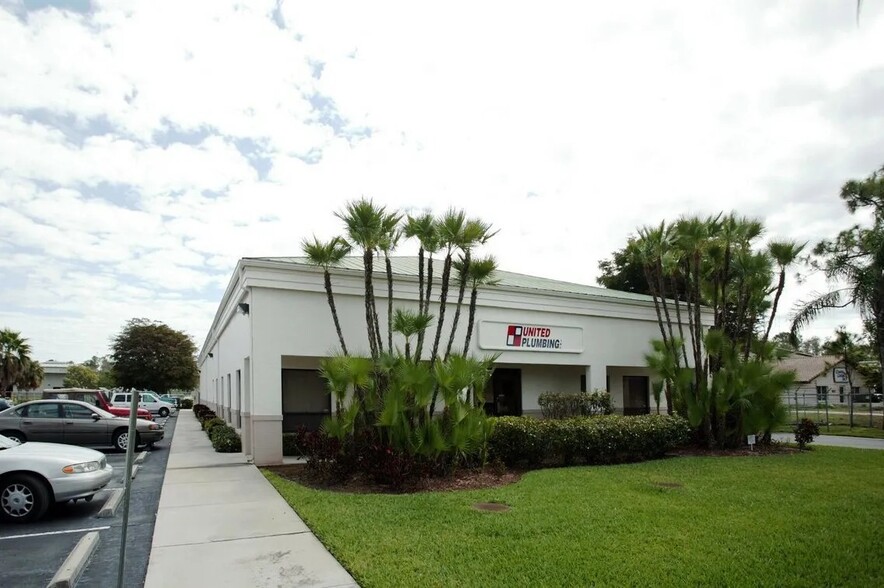 Primary Photo Of 5925 Youngquist Rd, Fort Myers Warehouse For Lease