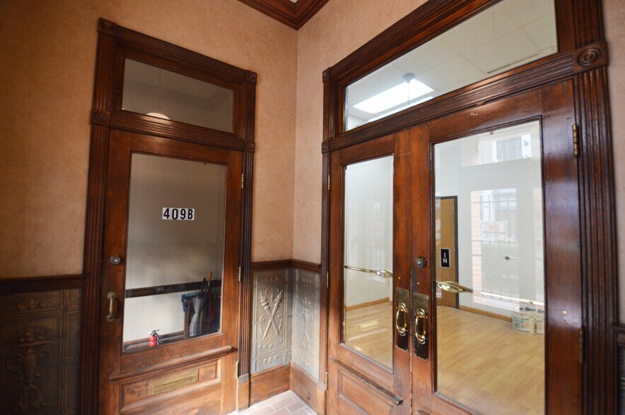 More Photos Of 409 N Trade St, Winston-Salem Storefront Retail Office For Sale