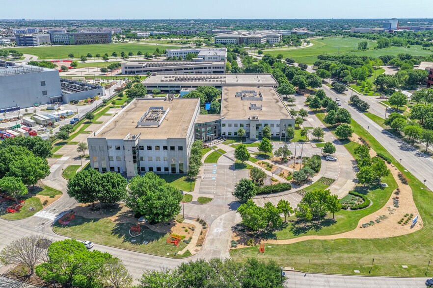 More Photos Of 5601 Headquarters Dr, Plano Office For Sale