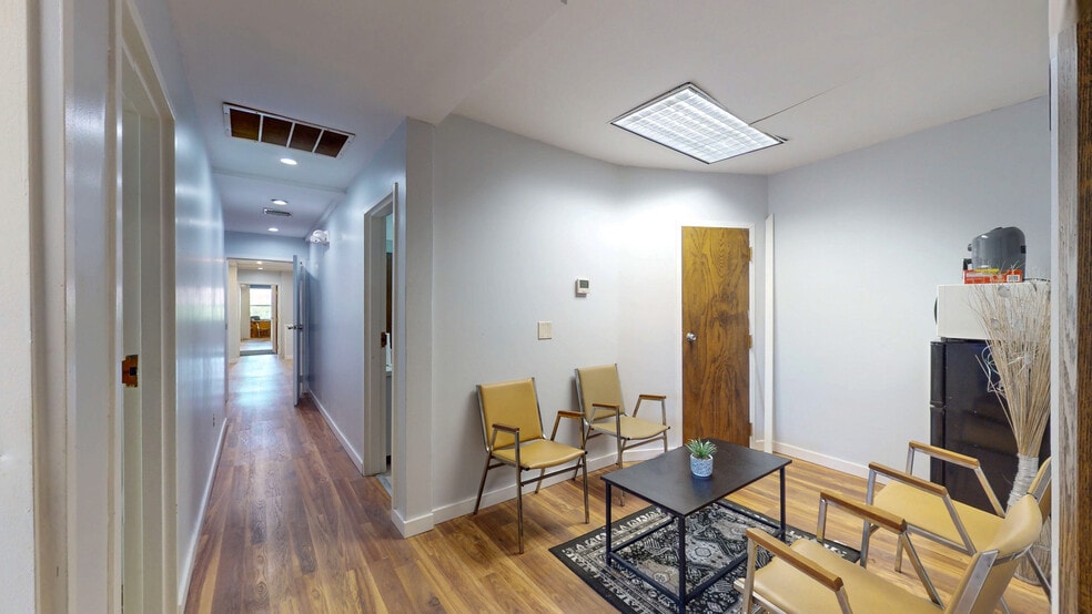 More Photos Of 68 Center St, Waterbury Storefront Retail Residential For Sale