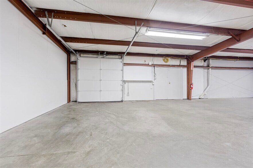 More Photos Of 616 NW 1st St, Richmond Industrial For Sale