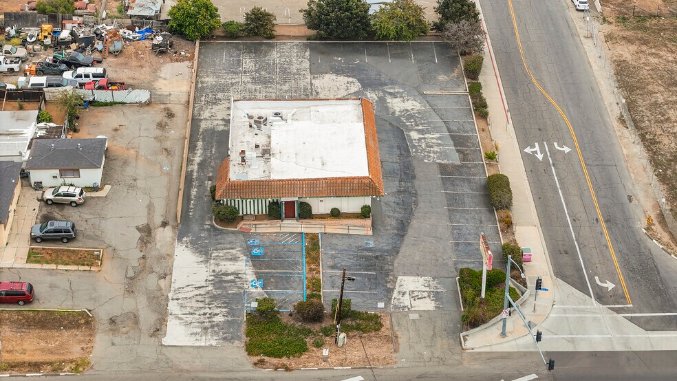 More Photos Of 1825 E Vista Way, Vista Restaurant For Sale