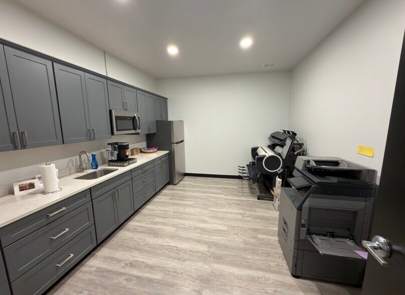 More Photos Of 00 Northpark Drive, Gulfport Office For Sale