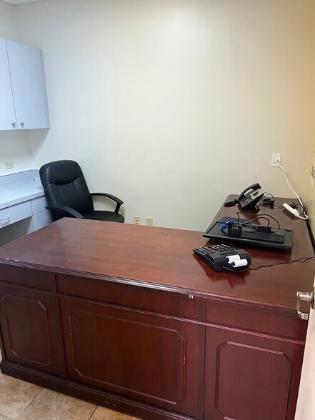 More Photos Of 1847-1865 SE Port St Lucie Blvd, Port Saint Lucie Medical For Sale