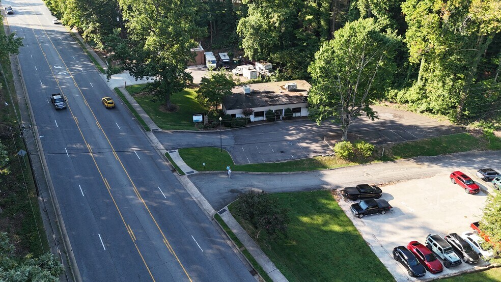 More Photos Of 3234 Reynolda Rd, Winston Salem Office For Sale