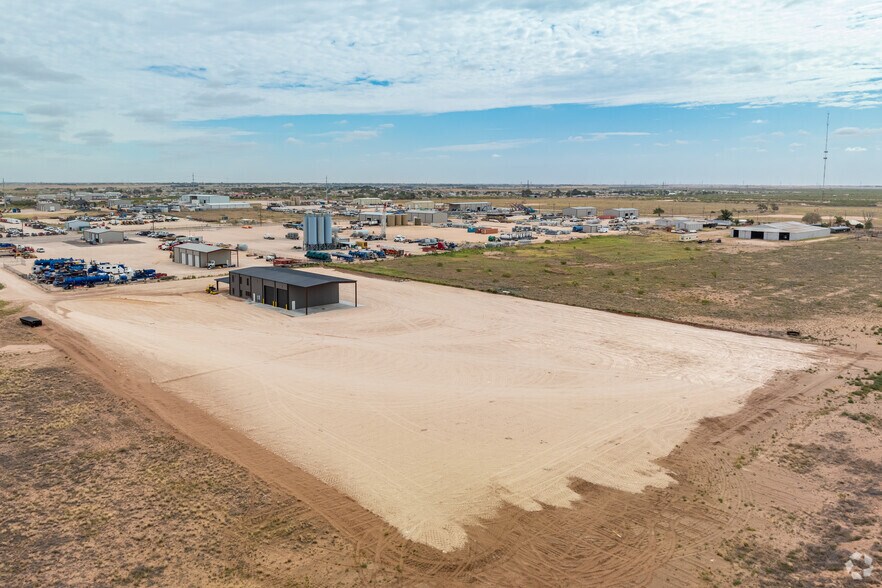 More Photos Of 4710 County Road 134, Midland Warehouse For Lease