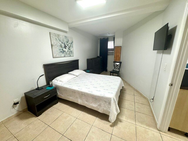 More Photos Of 300 Georgia St, Hollywood Apartments For Sale