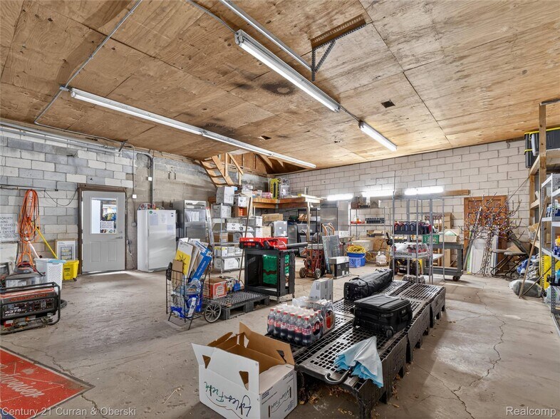 More Photos Of 27996 Waltz Rd, New Boston General Retail For Sale