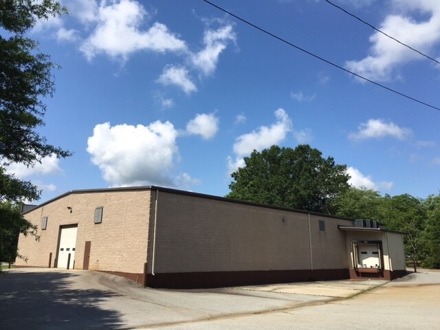 More Photos Of 2218 Statesville Blvd, Salisbury Warehouse For Sale