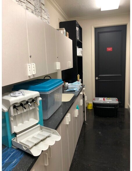 More Photos Of 454-458 Mid Cities Blvd, Hurst Medical For Sale