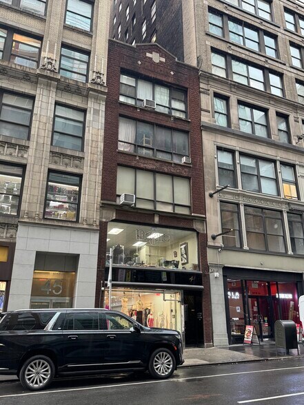 More Photos Of 41 W 36th St, New York Land For Sale