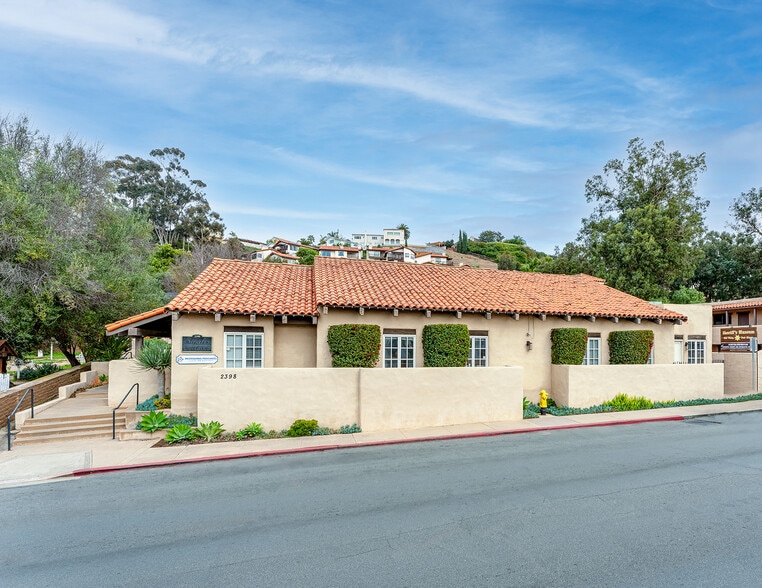 More Photos Of 2398 San Diego Ave, San Diego Office For Sale