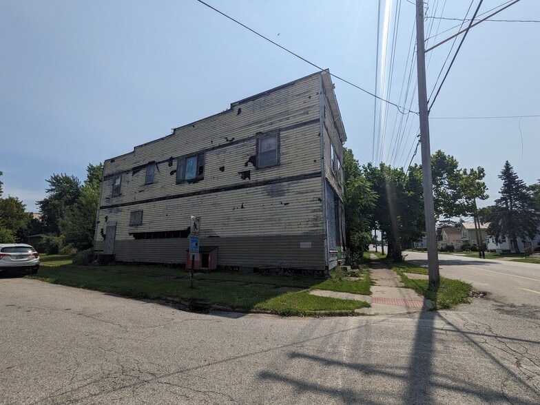 More Photos Of 4306 West, Ashtabula Convenience Store For Sale