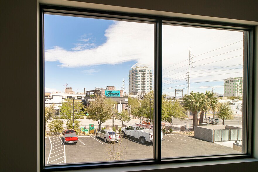 More Photos Of 1 E Charleston Blvd, Las Vegas Storefront Retail Office For Lease