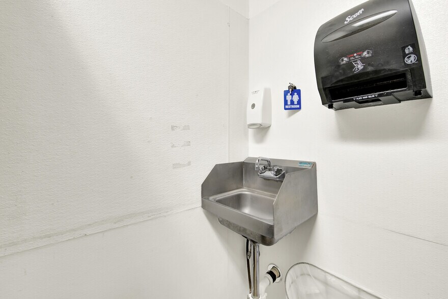 More Photos Of 830 Main St, Red Bluff Freestanding For Sale