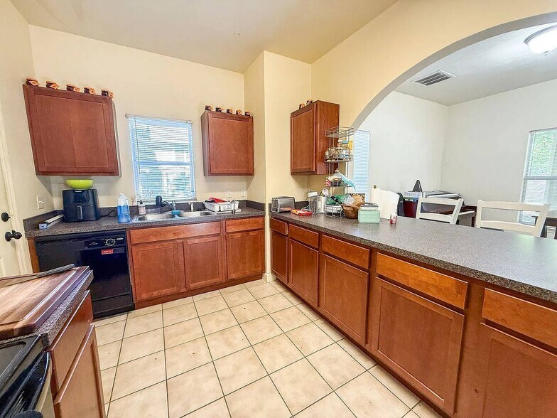 More Photos Of , Gainesville Multifamily For Sale