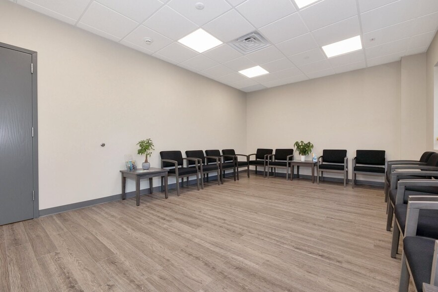 More Photos Of 10 Waldron Ave, Nyack Storefront For Lease